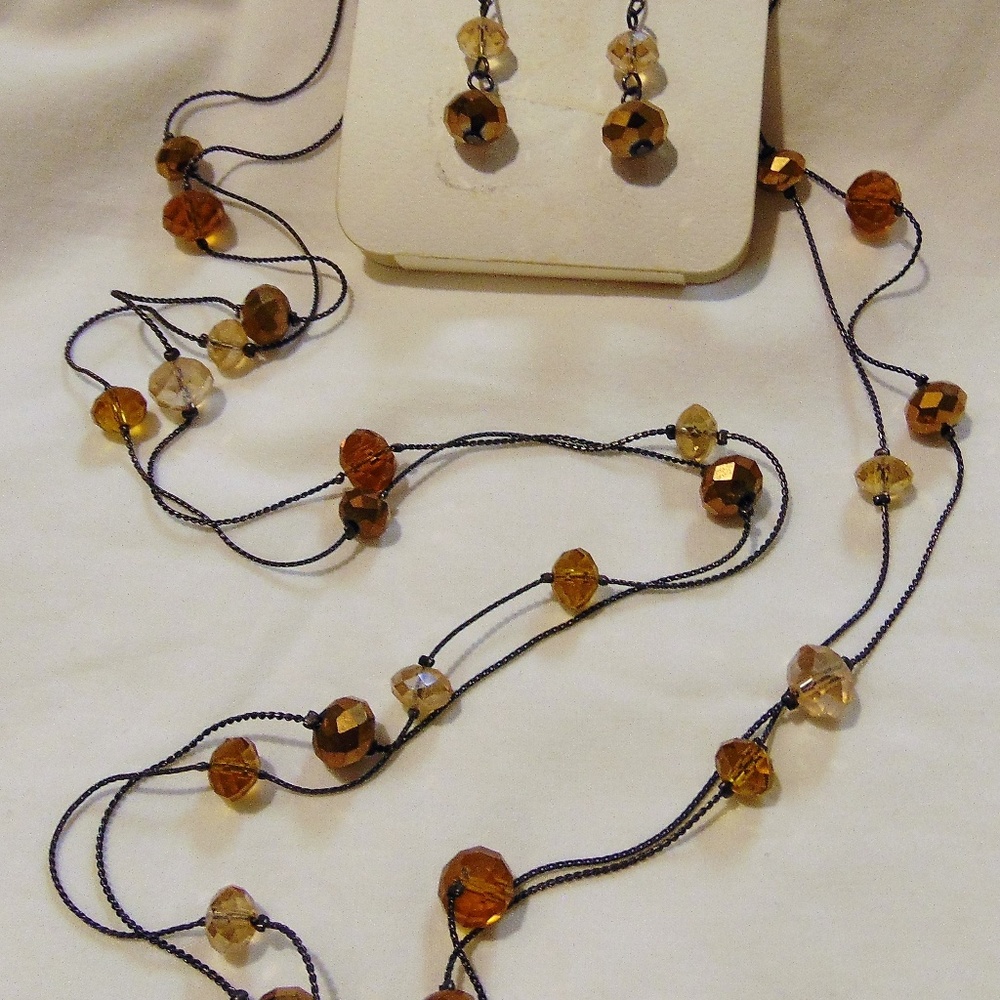 Lovely necklace & earring set